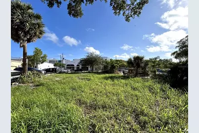 1420 5th Street, Sarasota, FL 34236 - Photo 1