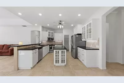 6228 Aventura Drive, Sarasota, FL 34241 - Photo 11
