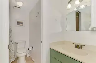 458 Cerromar Rd, Venice, FL 34293 - Photo 23