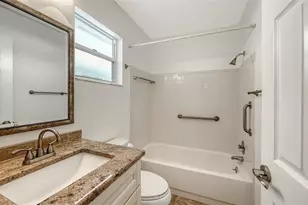 2603 Riverbluff Pkwy, Sarasota, FL 34231 - Photo 25