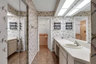 5241 Marsh Field Ln, Sarasota, FL 34235 - Photo 23