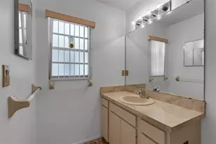 5241 Marsh Field Ln, Sarasota, FL 34235 - Photo 17