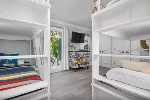 110 10th St S, Bradenton Beach, FL 34217 - Photo 17