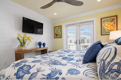 110 10th Street S, Bradenton Beach, FL 34217 - Photo 23