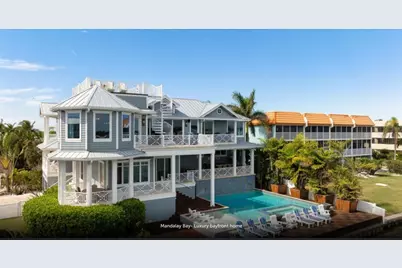 110 10th Street S, Bradenton Beach, FL 34217 - Photo 1