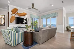 110 10th St S, Bradenton Beach, FL 34217 - Photo 3