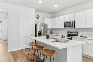 12719 Iris Blossom Rd, Sarasota, FL 34238 - Photo 7