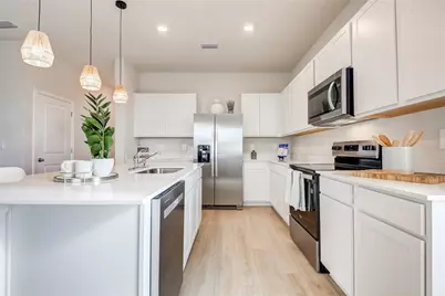 12727 Iris Blossom Road, Sarasota, FL 34238 - Photo 5