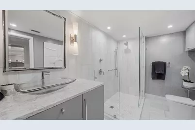 1212 Benjamin Franklin Drive #907, Sarasota, FL 34236 - Photo 23