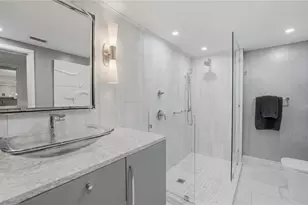 1212 Benjamin Franklin Dr, Sarasota, FL 34236 - Photo 23