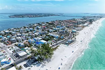 2111 Avenue B, Bradenton Beach, FL 34217 - Photo 33