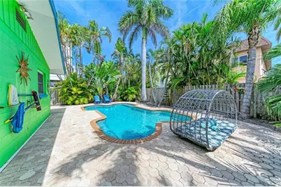 2111 Avenue B, Bradenton Beach, FL 34217 - Photo 35