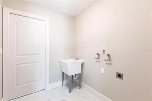 2730 Parasol Ln Dr, North Venice, FL 33947 - Photo 9