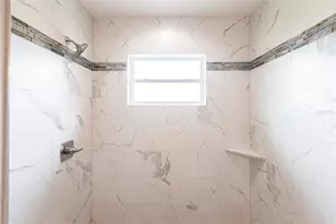 2730 Parasol Ln Dr, North Venice, FL 33947 - Photo 17