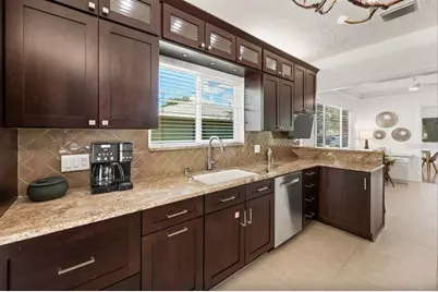 140 S Blvd Of The Presidents, Sarasota, FL 34236 - Photo 11