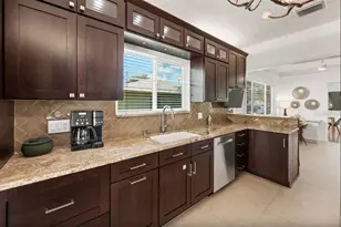 140 S Boulevard of the Presidents, Sarasota, FL 34236 - Photo 11