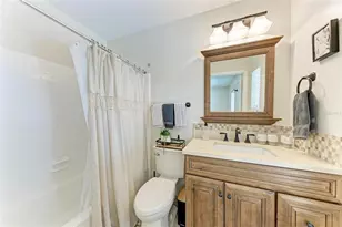 5507 Contento Dr, Sarasota, FL 34242 - Photo 35