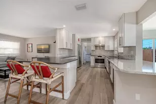 6802 Roxbury Dr, Sarasota, FL 34231 - Photo 9