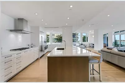 280 Golden Gate Point #200, Sarasota, FL 34236 - Photo 13