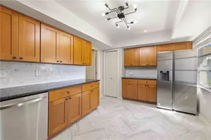 7011 9th Ave W, Bradenton, FL 34209 - Photo 11