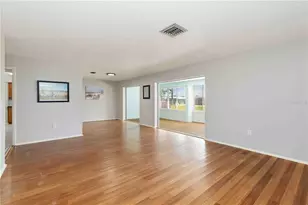 7011 9th Ave W, Bradenton, FL 34209 - Photo 5