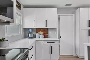 9221 29th St E, Parrish, FL 34219 - Photo 23