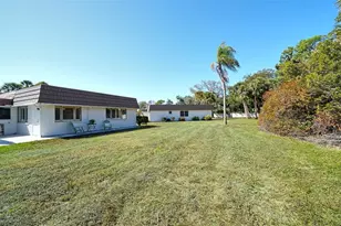 5469 Riverbluff Cir, Sarasota, FL 34231 - Photo 29