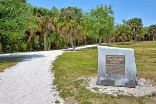 5469 Riverbluff Cir, Sarasota, FL 34231 - Photo 57