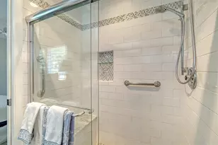 5469 Riverbluff Cir, Sarasota, FL 34231 - Photo 21