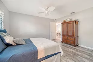 5469 Riverbluff Cir, Sarasota, FL 34231 - Photo 19