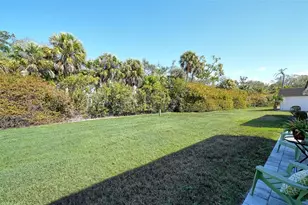 5469 Riverbluff Cir, Sarasota, FL 34231 - Photo 27