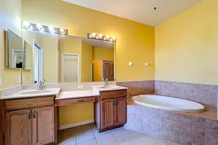 5609 Spanish Point Ct, Palmetto, FL 34221 - Photo 19