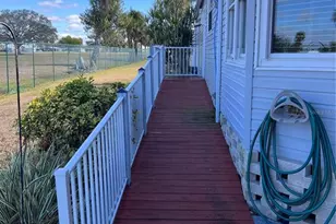 4900 4th C St E, Bradenton, FL 34203 - Photo 11