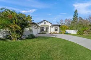 4882 Greymoss Ln, Sarasota, FL 34233 - Photo 3