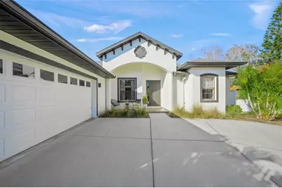 4882 Greymoss Lane, Sarasota, FL 34233 - Photo 9