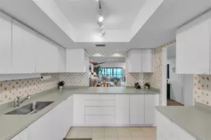 5635 Gulf of Mexico Dr, Longboat Key, FL 34228 - Photo 13