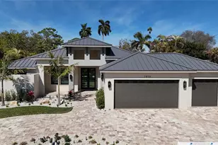 1959 Wisteria St, Sarasota, FL 34239 - Photo 1
