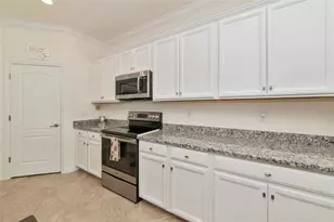 9891 Wingood Dr, Venice, FL 34292 - Photo 9