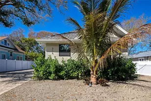 316 27th St W, Bradenton, FL 34205 - Photo 3