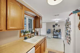 3010 Golden Rain Dr, Sarasota, FL 34232 - Photo 17