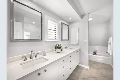 205 Golden Gate Point #401, Sarasota, FL 34236 - Photo 25