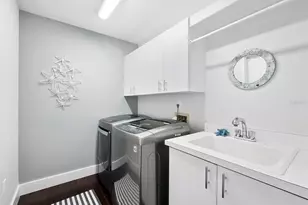 205 Golden Gate Point, Sarasota, FL 34236 - Photo 5