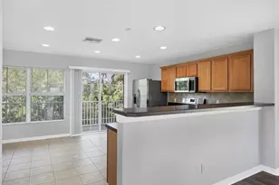 8717 Spruce Hills Ct, Lakewood Ranch, FL 34202 - Photo 11