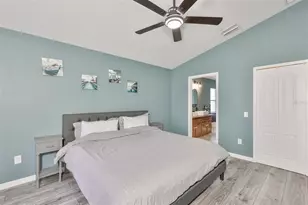 8130 Alamosa Wood Ave, Ruskin, FL 33573 - Photo 21