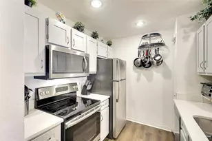 8917 Manor Loop, Lakewood Ranch, FL 34202 - Photo 9