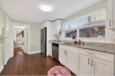 1017 8th Street N, Saint Petersburg, FL 33701 - Photo 5