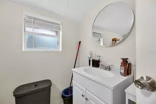 1017 8th St N, Saint Petersburg, FL 33701 - Photo 13