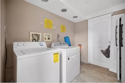 1017 8th Street N, Saint Petersburg, FL 33701 - Photo 21