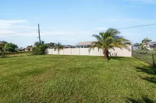 3285 Port Charlotte Blvd, Port Charlotte, FL 33952 - Photo 3