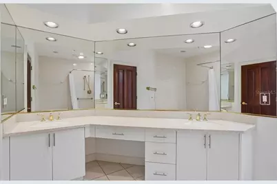 380 Gulf Of Mexico Drive #515, Longboat Key, FL 34228 - Photo 25